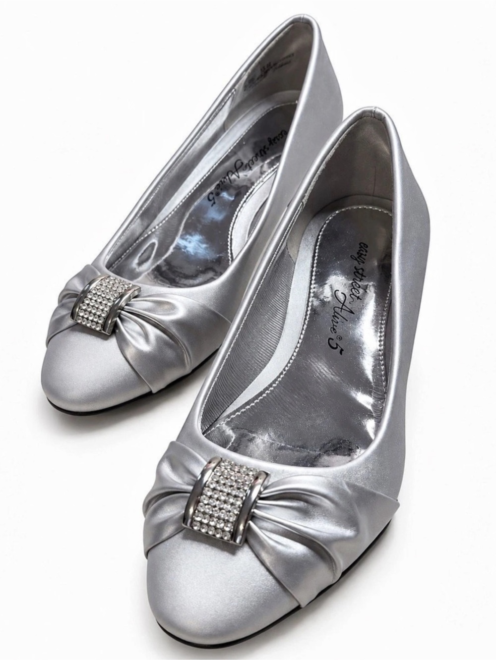 Easy Street silver rhinestone low heel pumps size 7.5